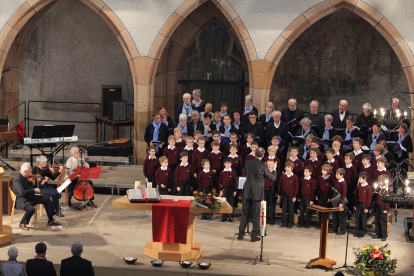 Photo 25    Pré-maîtrise, trio à cordes et chorale paroissiale